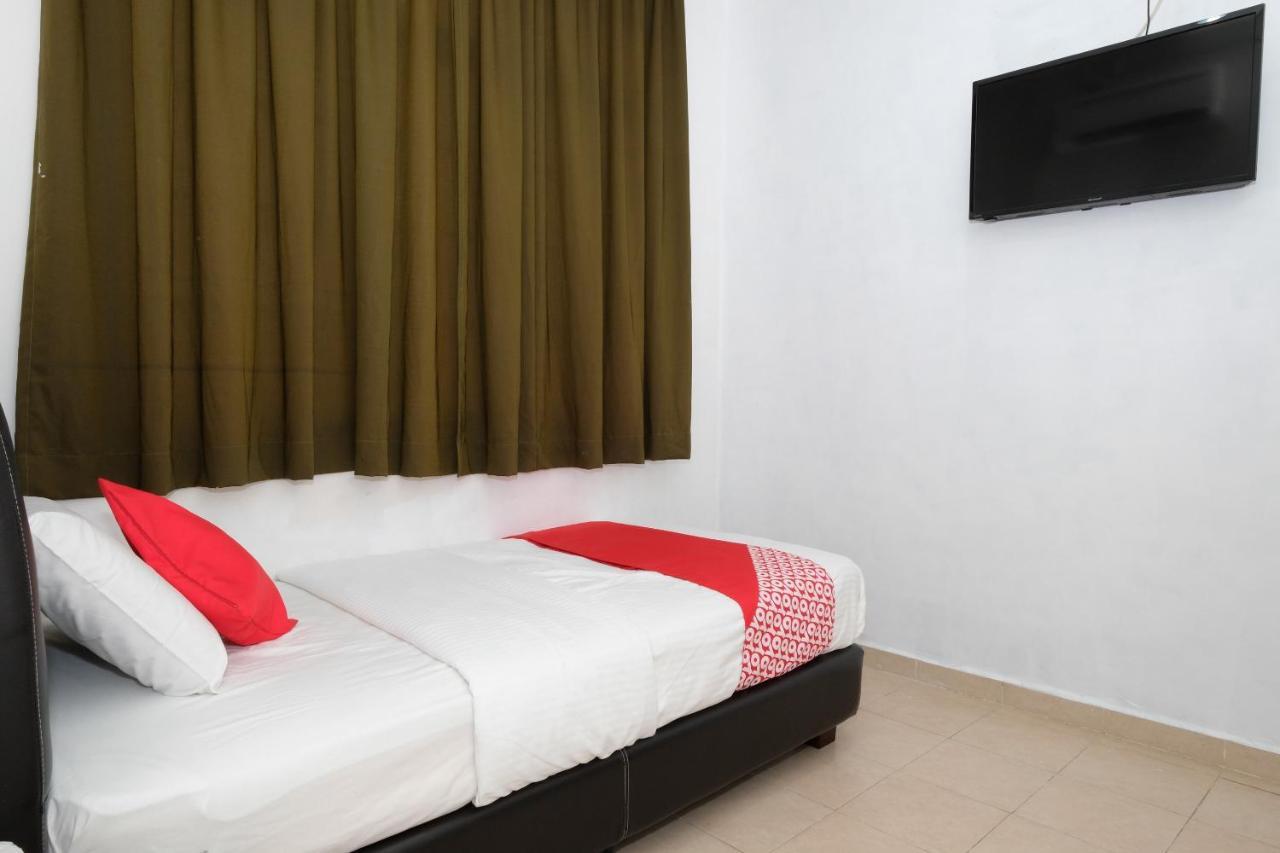 Oyo 905 Hotel De'Light Villa Kota Bharu Exteriör bild