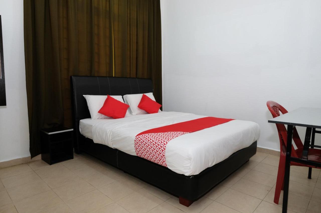 Oyo 905 Hotel De'Light Villa Kota Bharu Exteriör bild