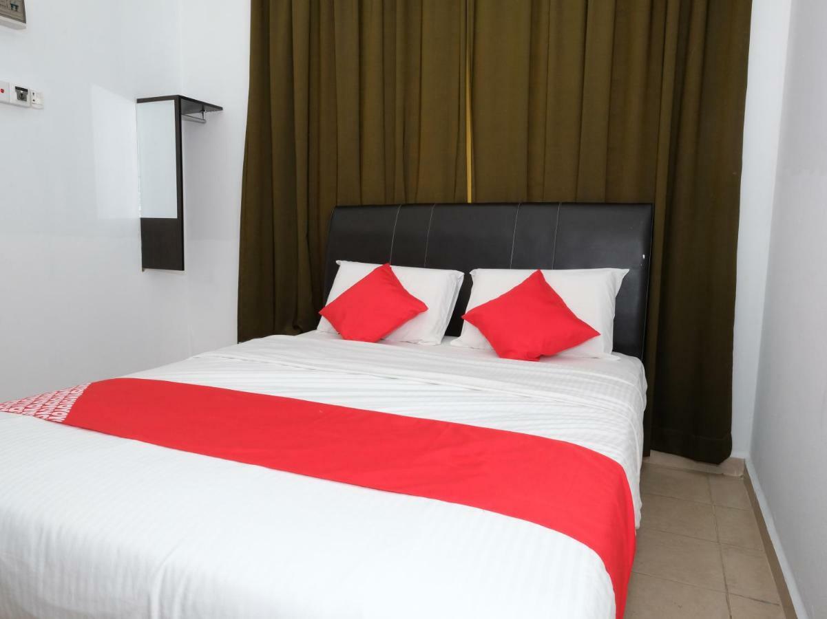 Oyo 905 Hotel De'Light Villa Kota Bharu Exteriör bild