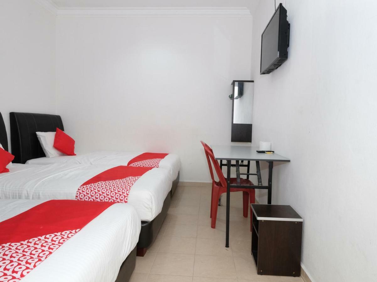 Oyo 905 Hotel De'Light Villa Kota Bharu Exteriör bild